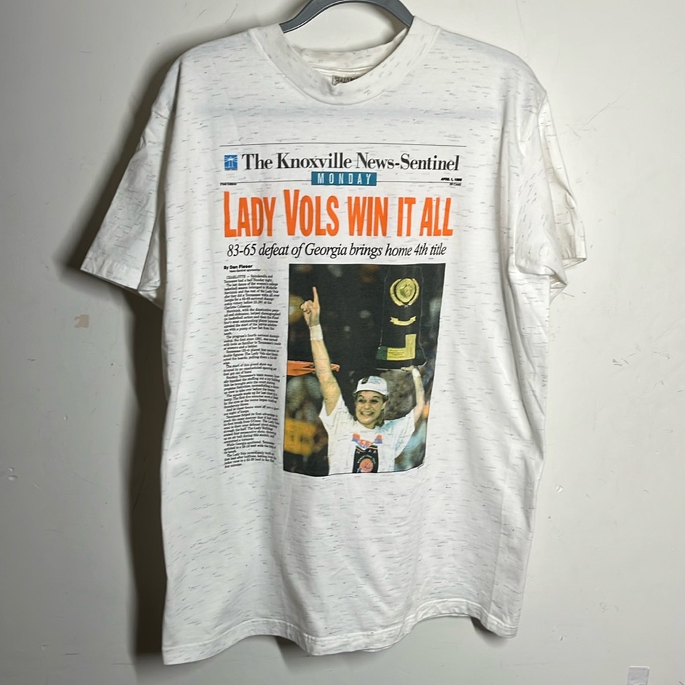 Vtg University of Tennessee Lady Vols Championship Newspaper 90’s XL T-Shirt